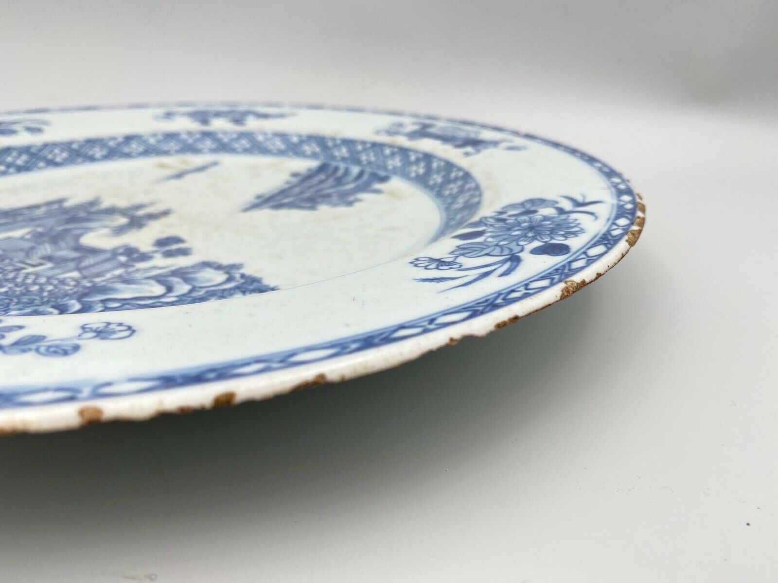 Blue and white porcelain dish China XVlllth pagoda decoration