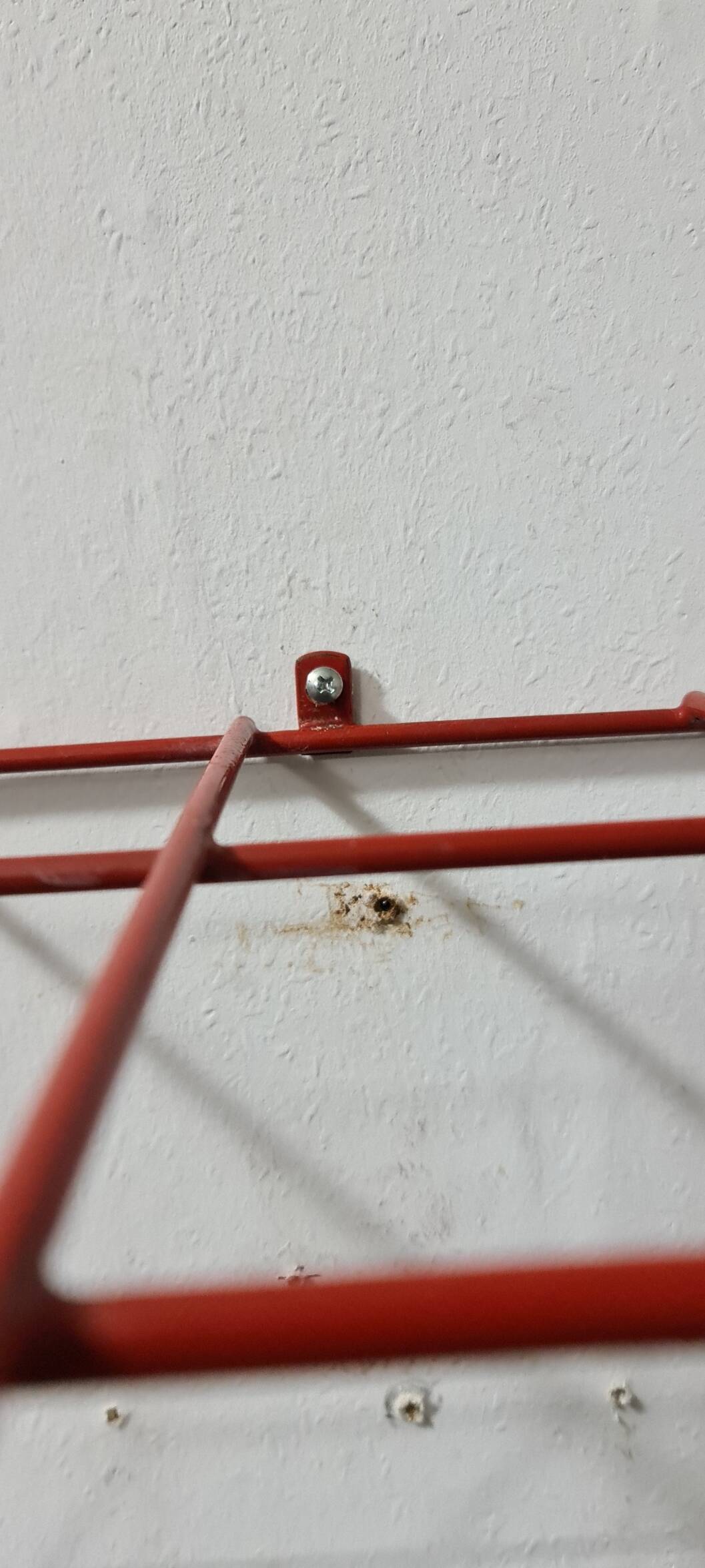 Vintage metal wire,string like ,wall mounted coat rack