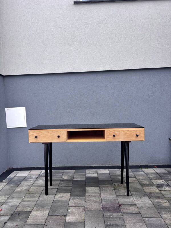 Bureau de Mojmir Pozar