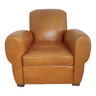 Old club chair with Crosse back