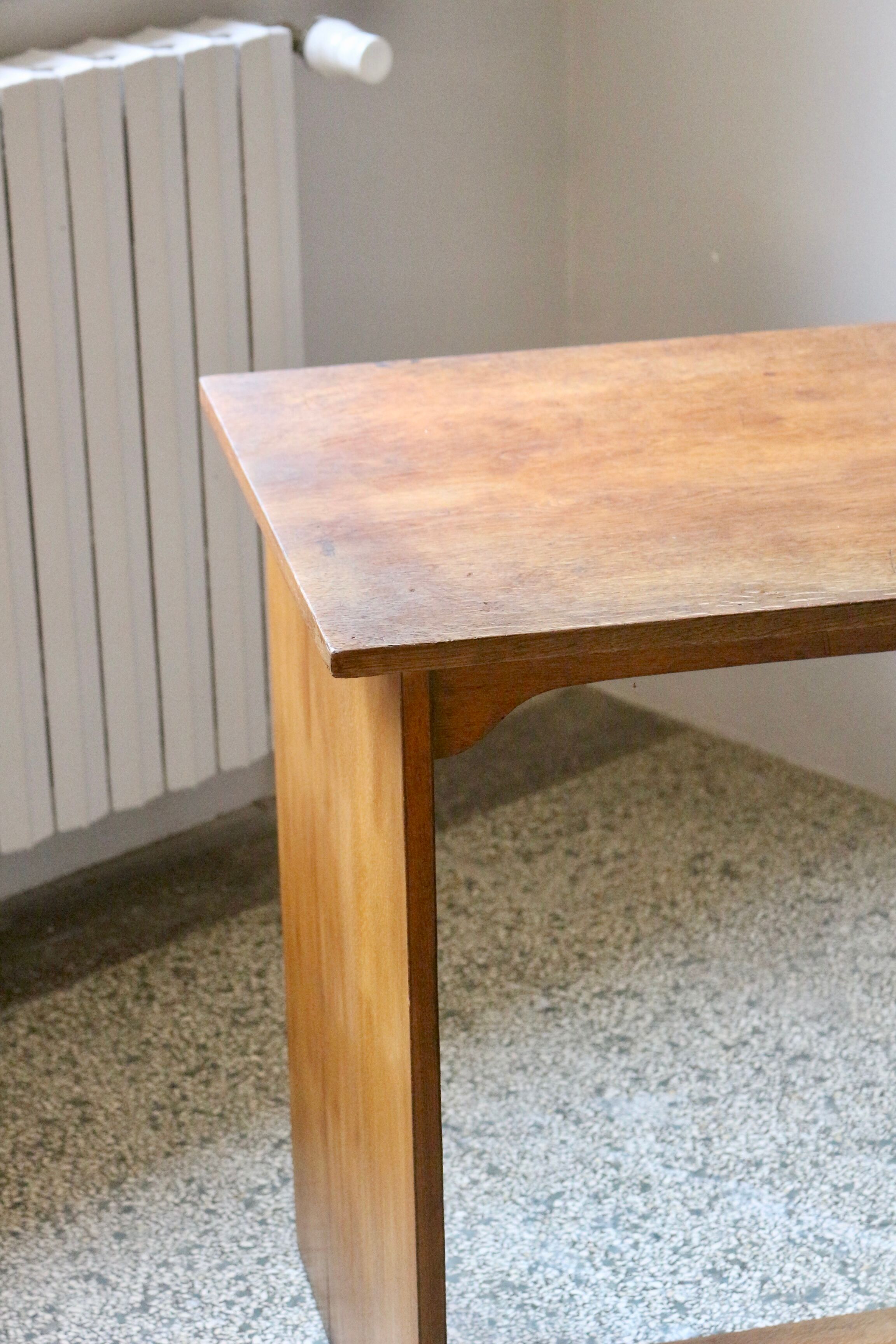 Oak desk with a sliding curtain year 50s