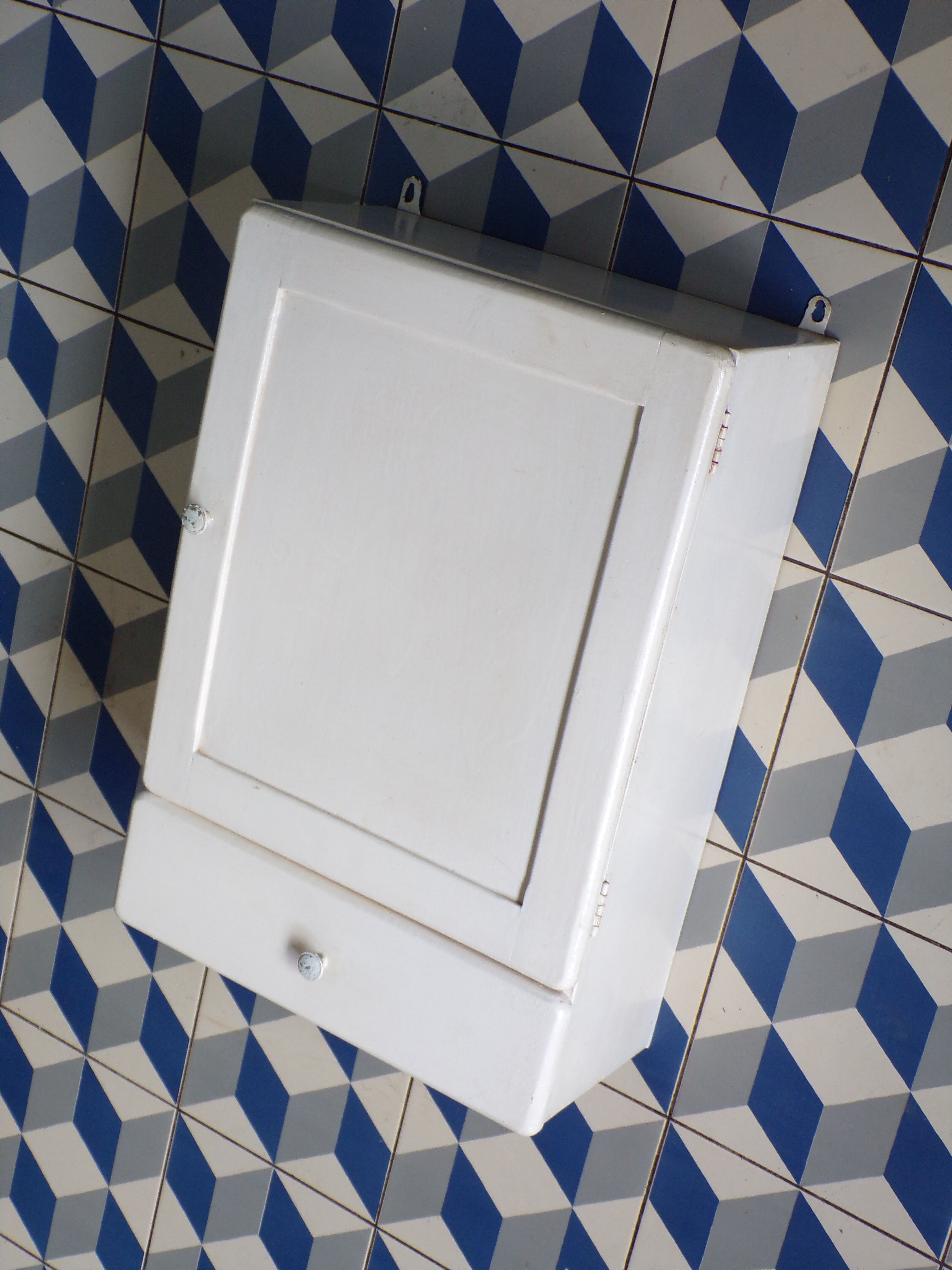 Armoire de toilette murale vintage en bois