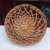 Basket with openwork lid