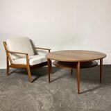 Scandinavian coffee table in teak, design by P. Hvidt & O. Mølgaard-Nielsen, 1960.