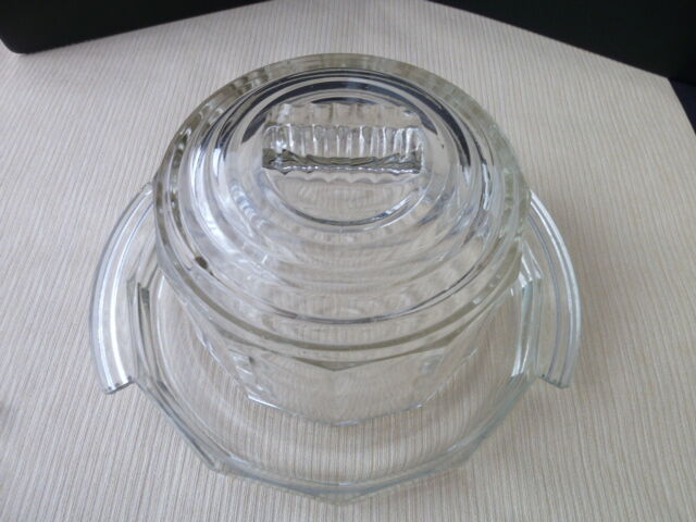 Ancienne cloche à fromage sur son plateau en verre pressé moulé