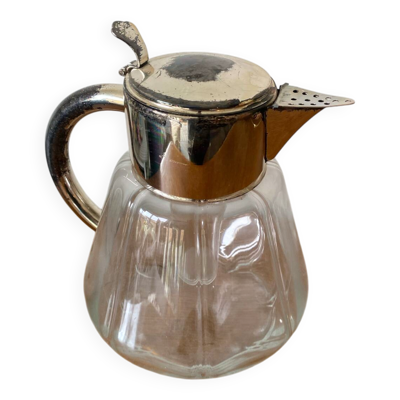 Carafe rafraîchissoir ancien en verre moulé et métal argenté