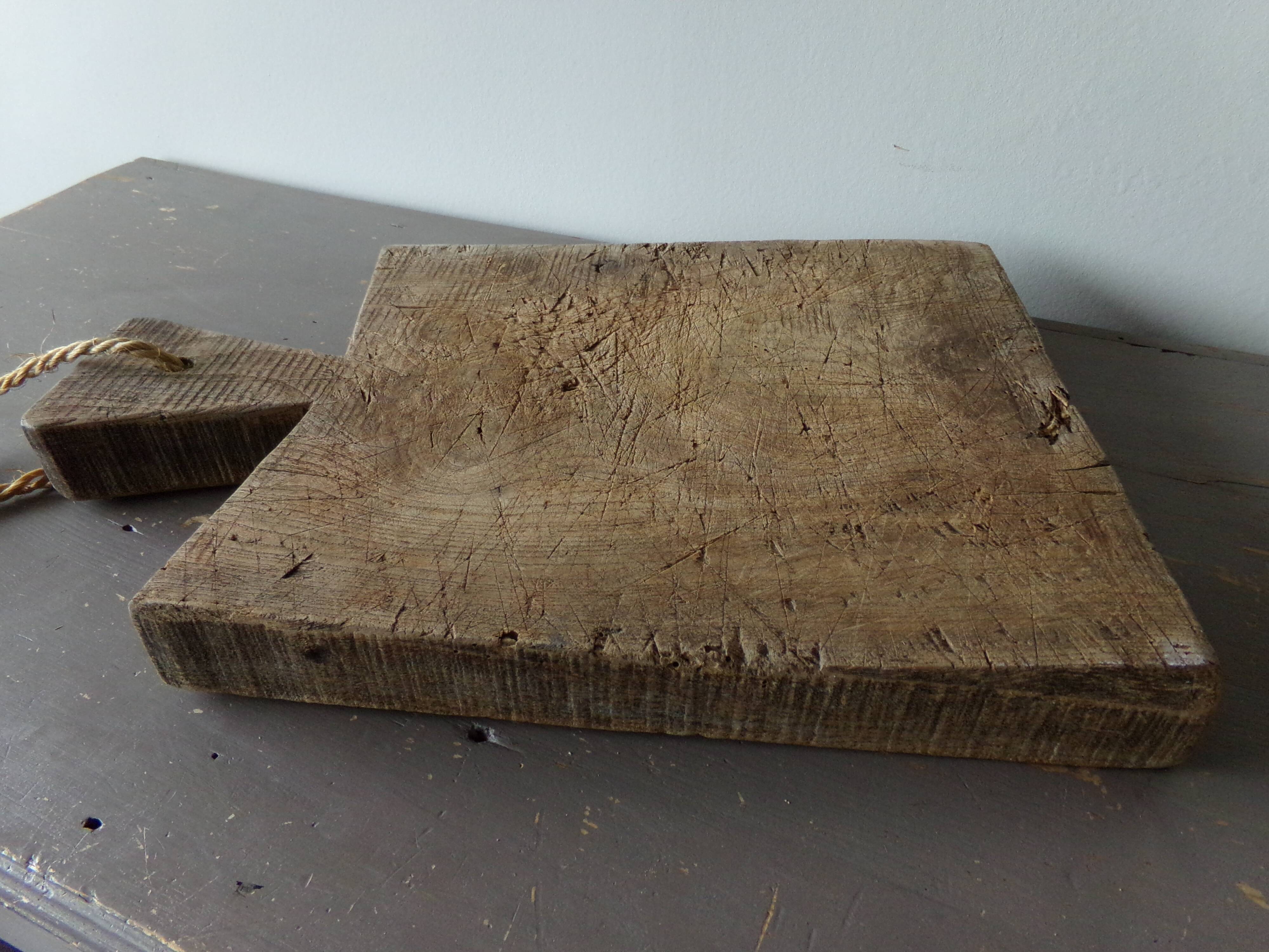 Old wooden cutting board, log