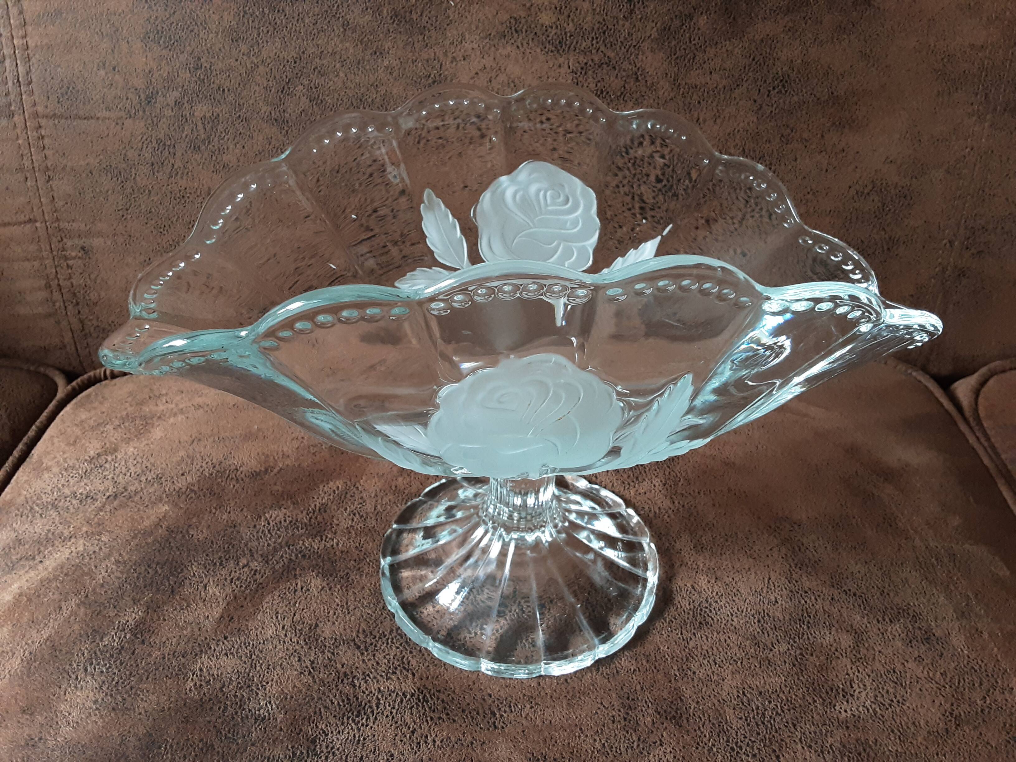 Original crystal footed cup