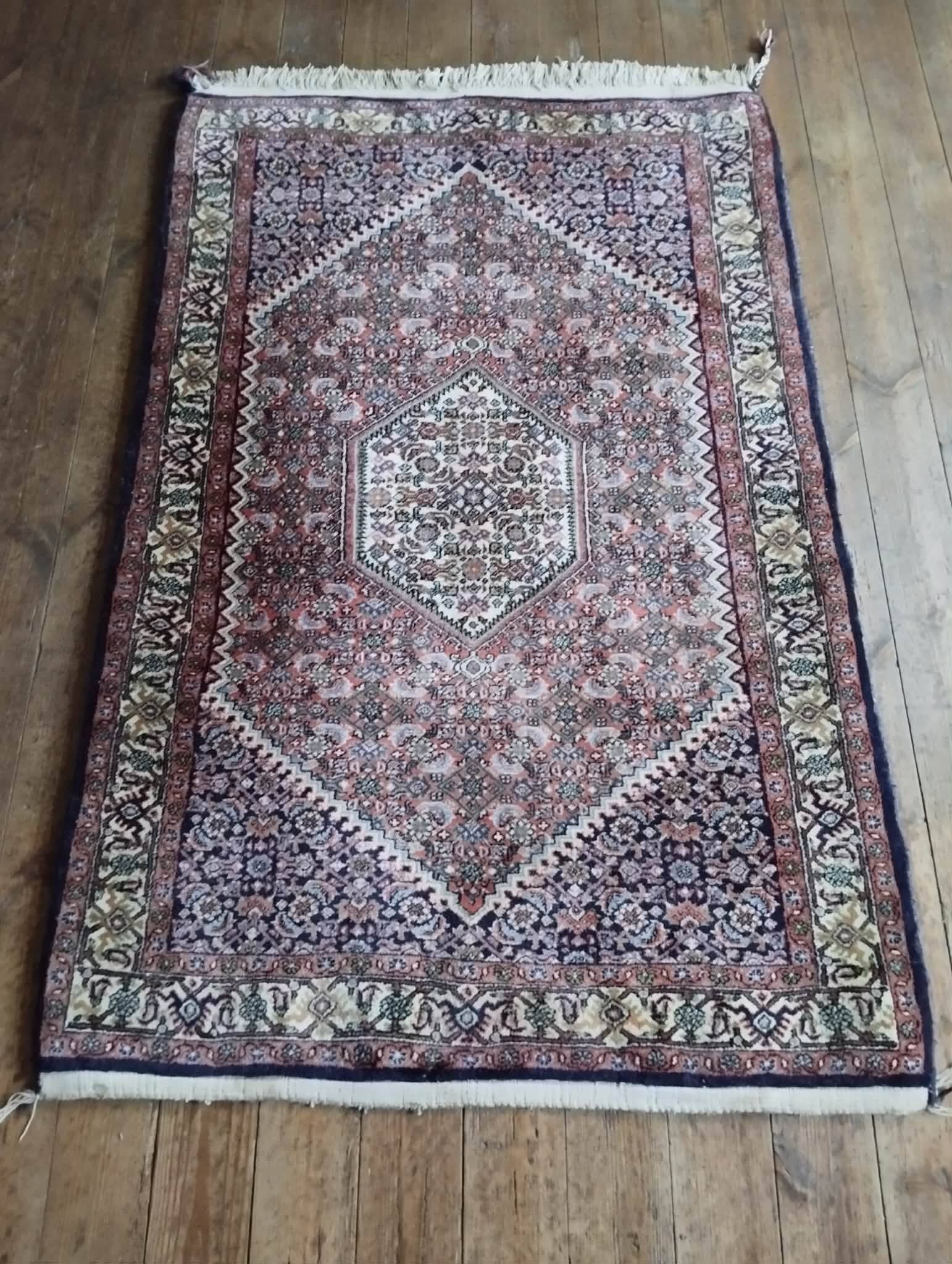 Handmade Persian Bidjar rug 156x101cm