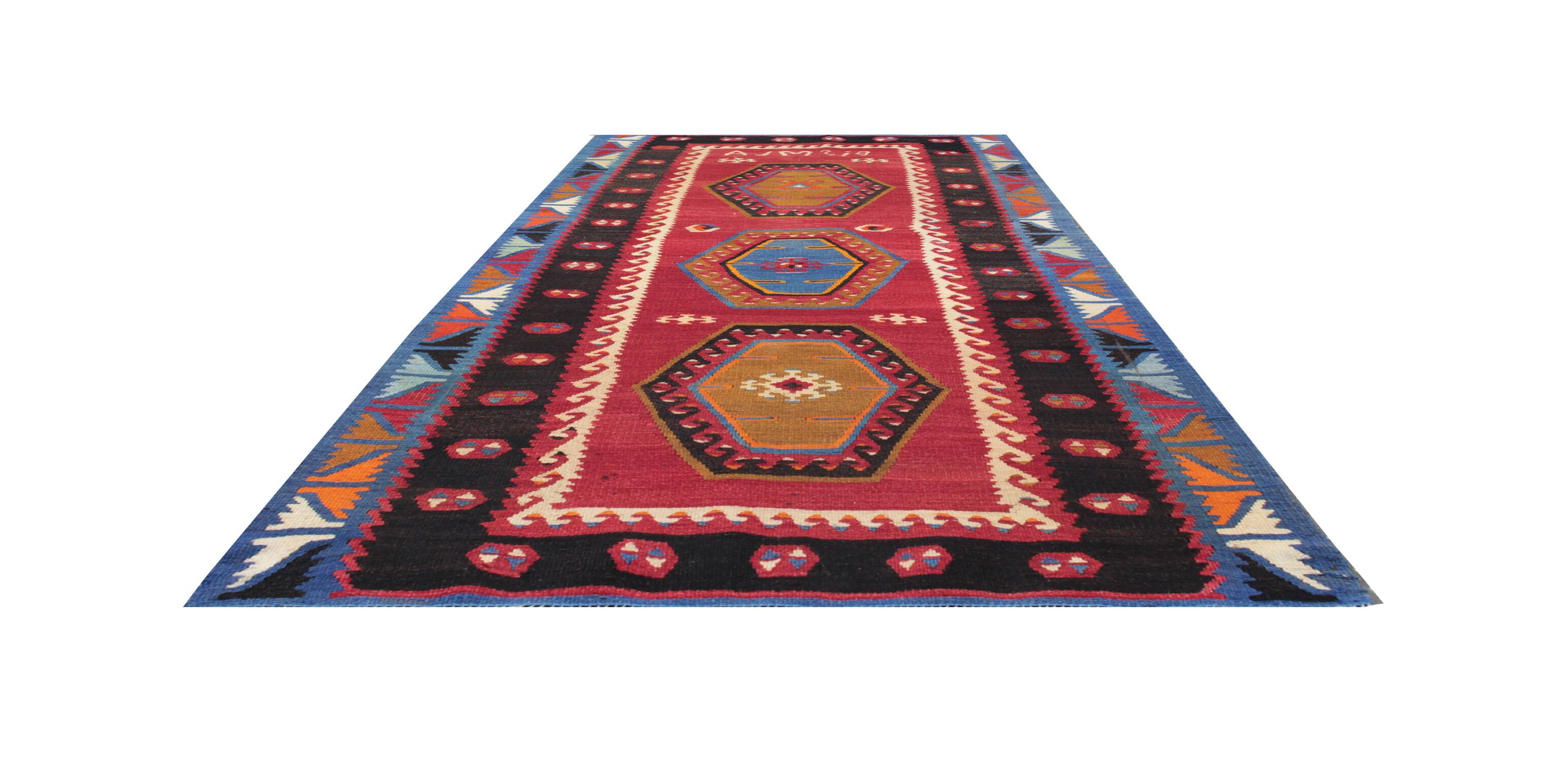 1940s Turkish Kilim Rug, Small Wool Medallion Flatweave 75 x 130 cm