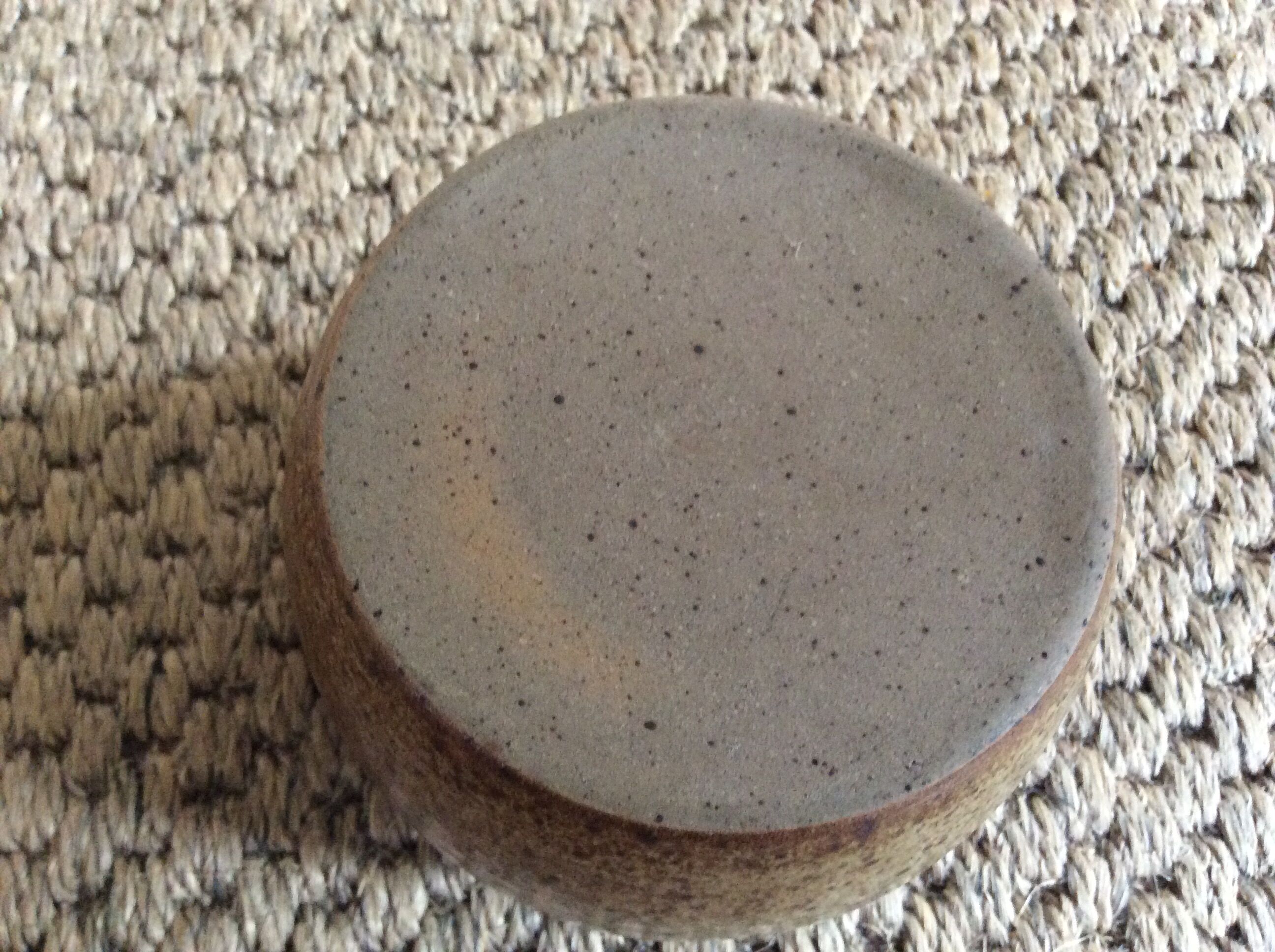 Pique fleurs en grès