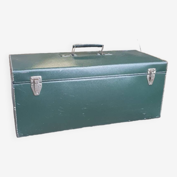 Cardboard suitcase or trunk