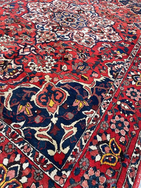 Old Persian rug Bakhtiar 210x300 cm