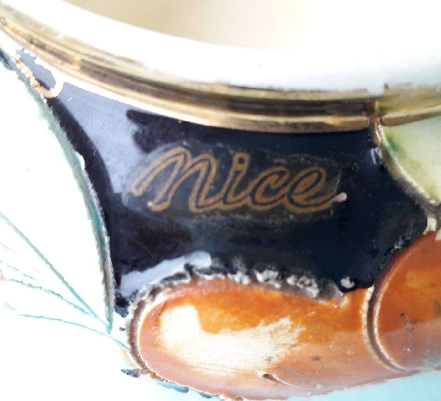 Bonbonnière or sugar bowl Vallauris