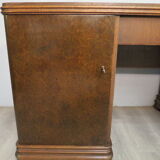 Middle desk in oak and magnifying glass