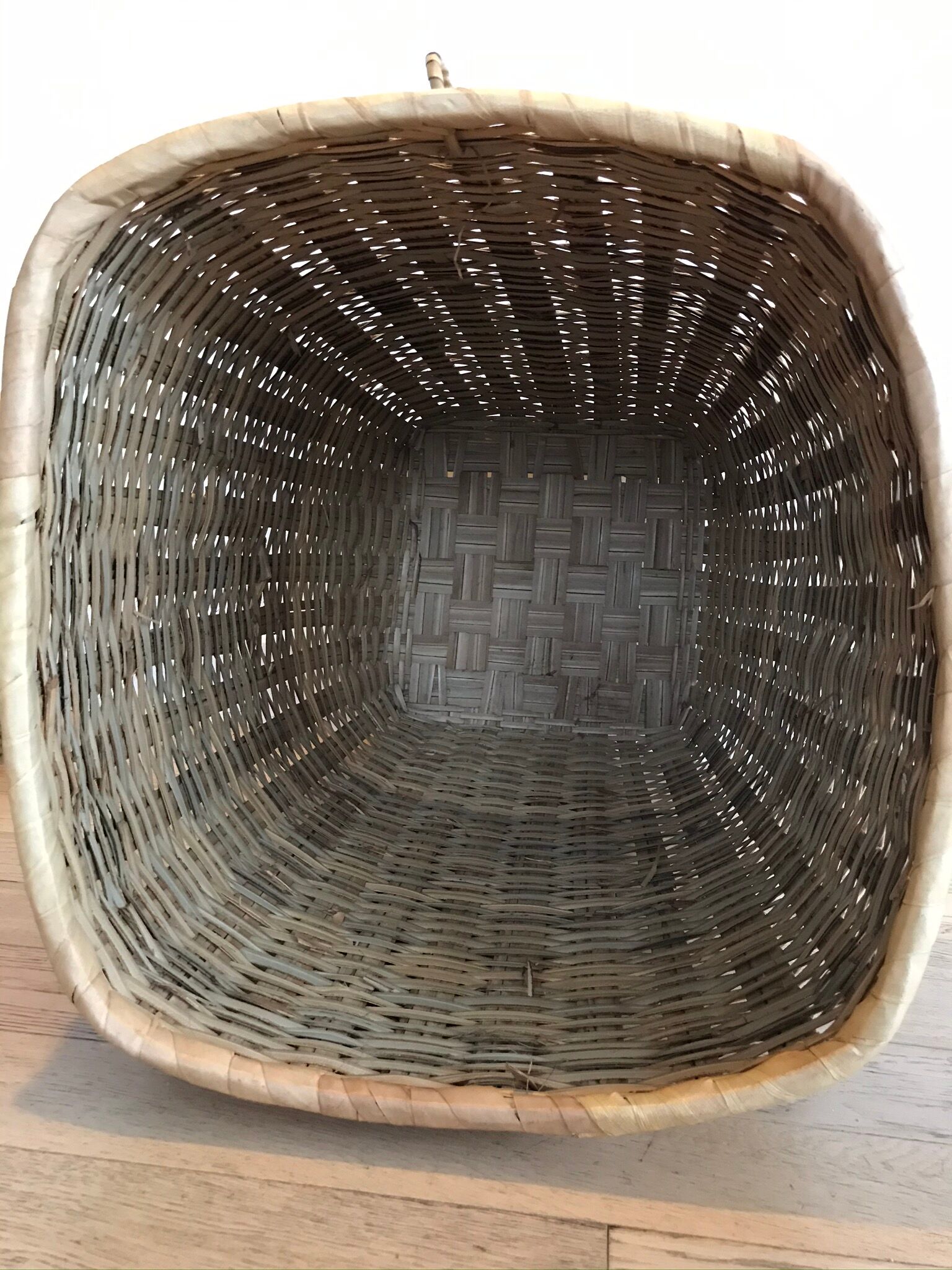Large wicker/vintage bamboo laundry basket with lid