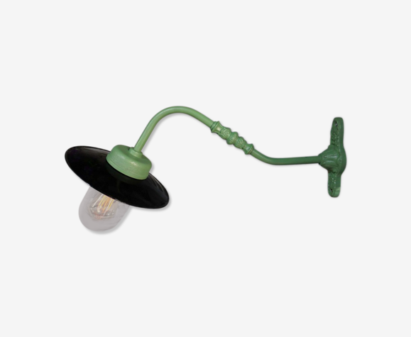 Gooseneck wall lamp