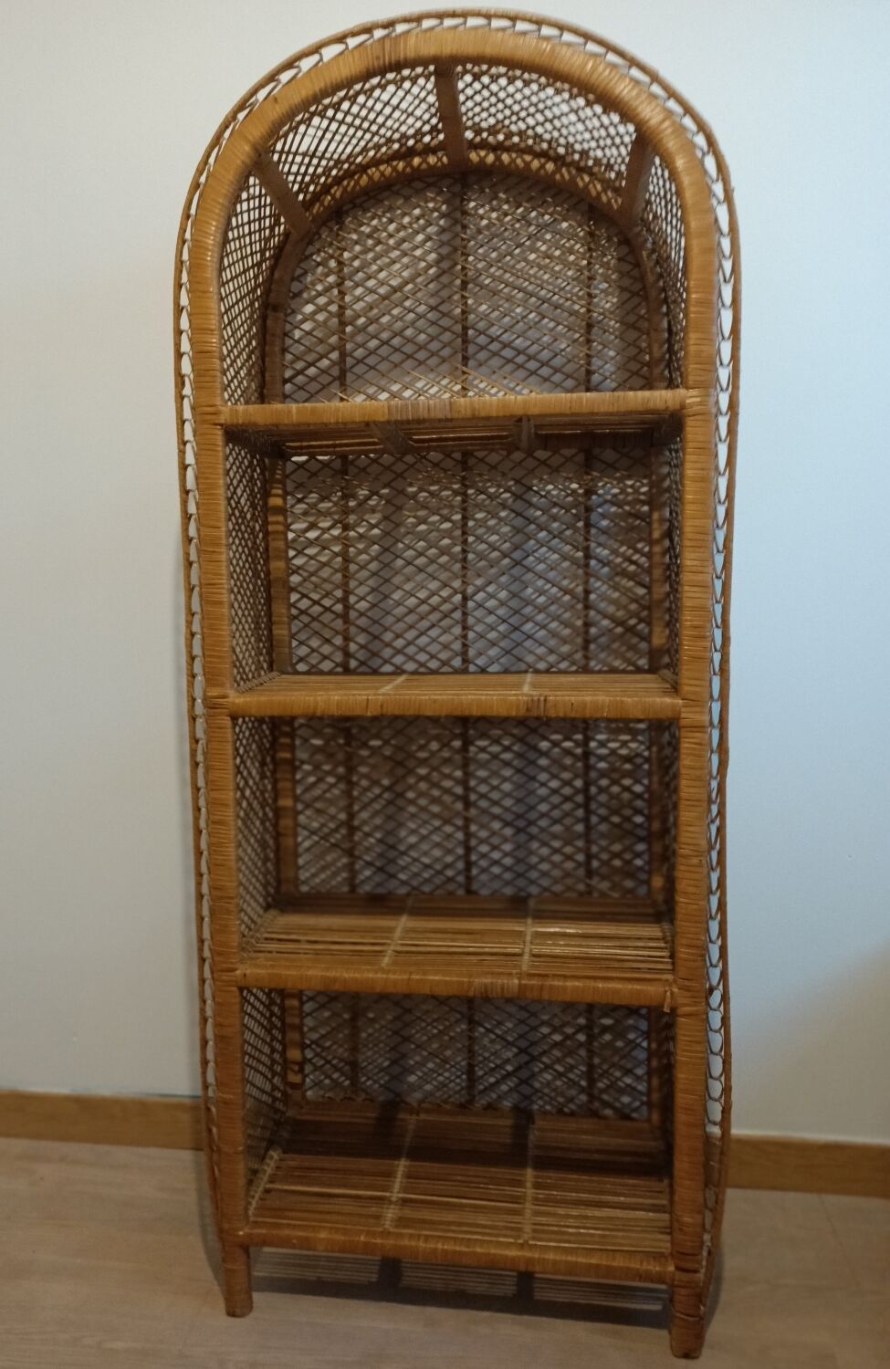 Round rattan shelf
