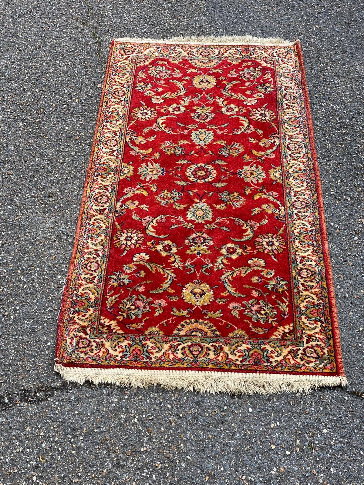 Tapis persan en laine bordeaux fleurs fait main 140x70