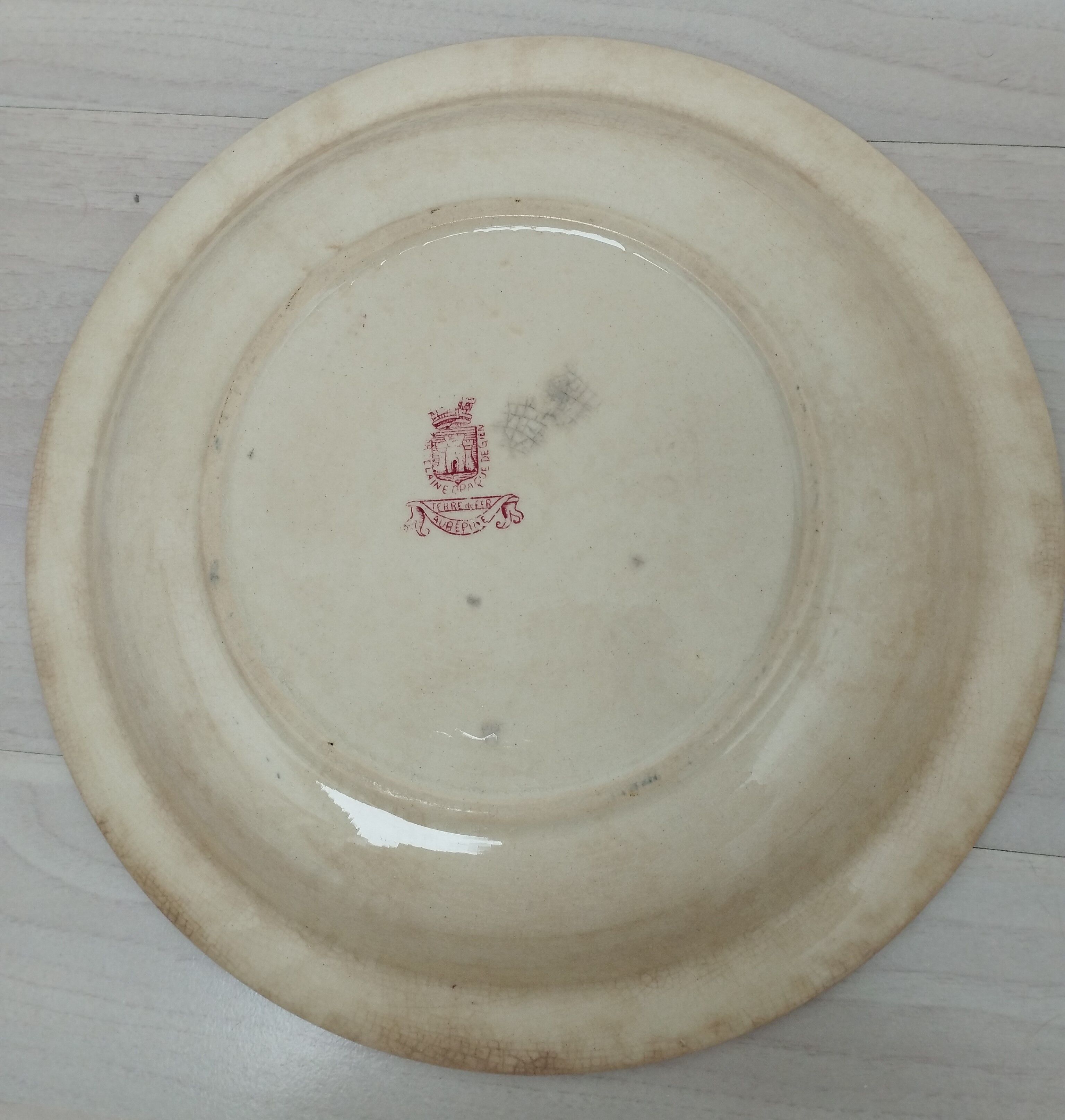 Hollow dish in Gien ironstone, Aubépine rose model