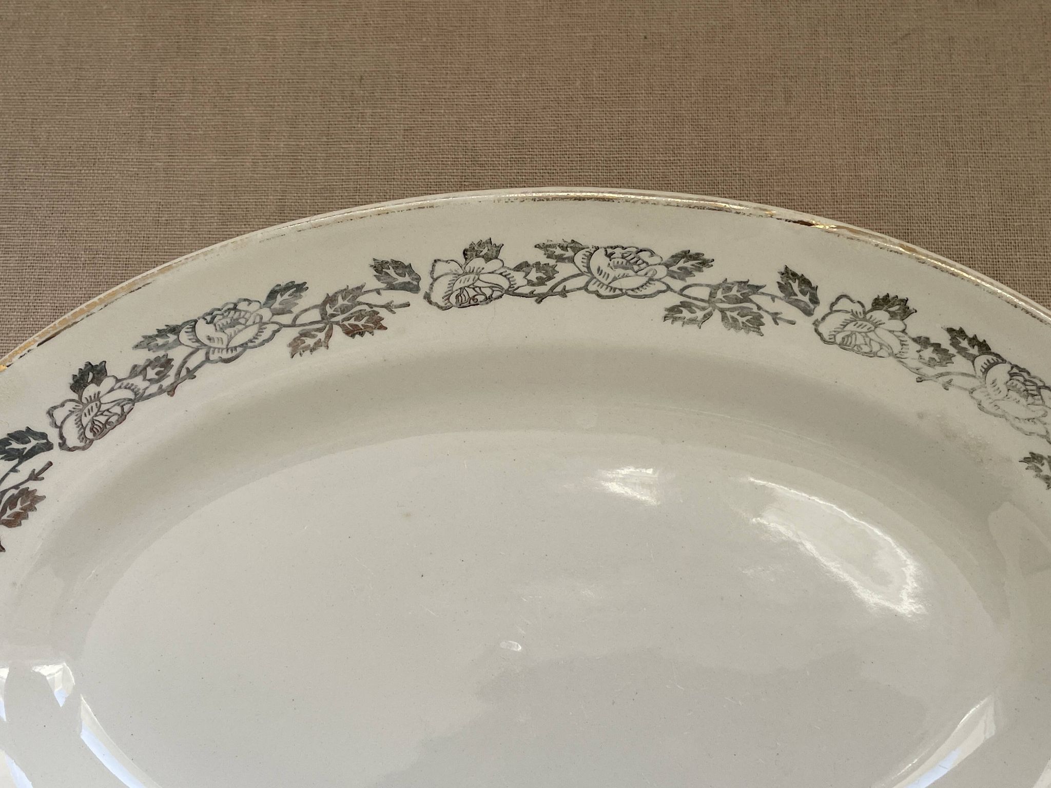 Antique oval plate Moulin des Loups Orchies – grey and gold floral decoration