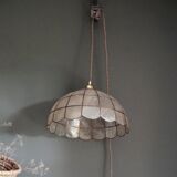 Mother-of-pearl suspension