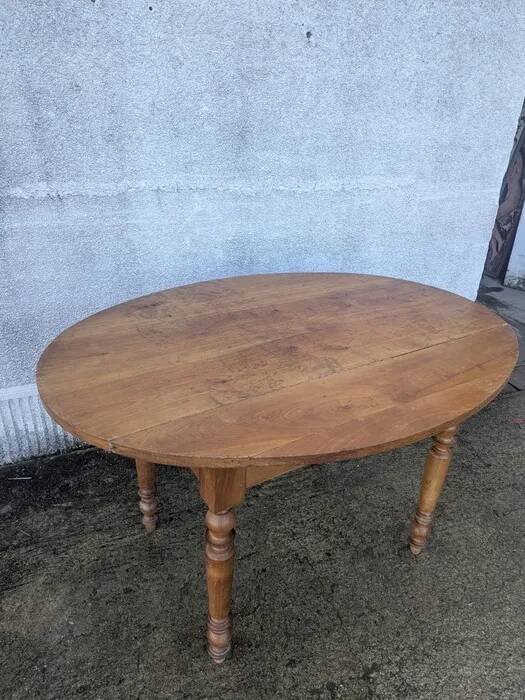 Oval table