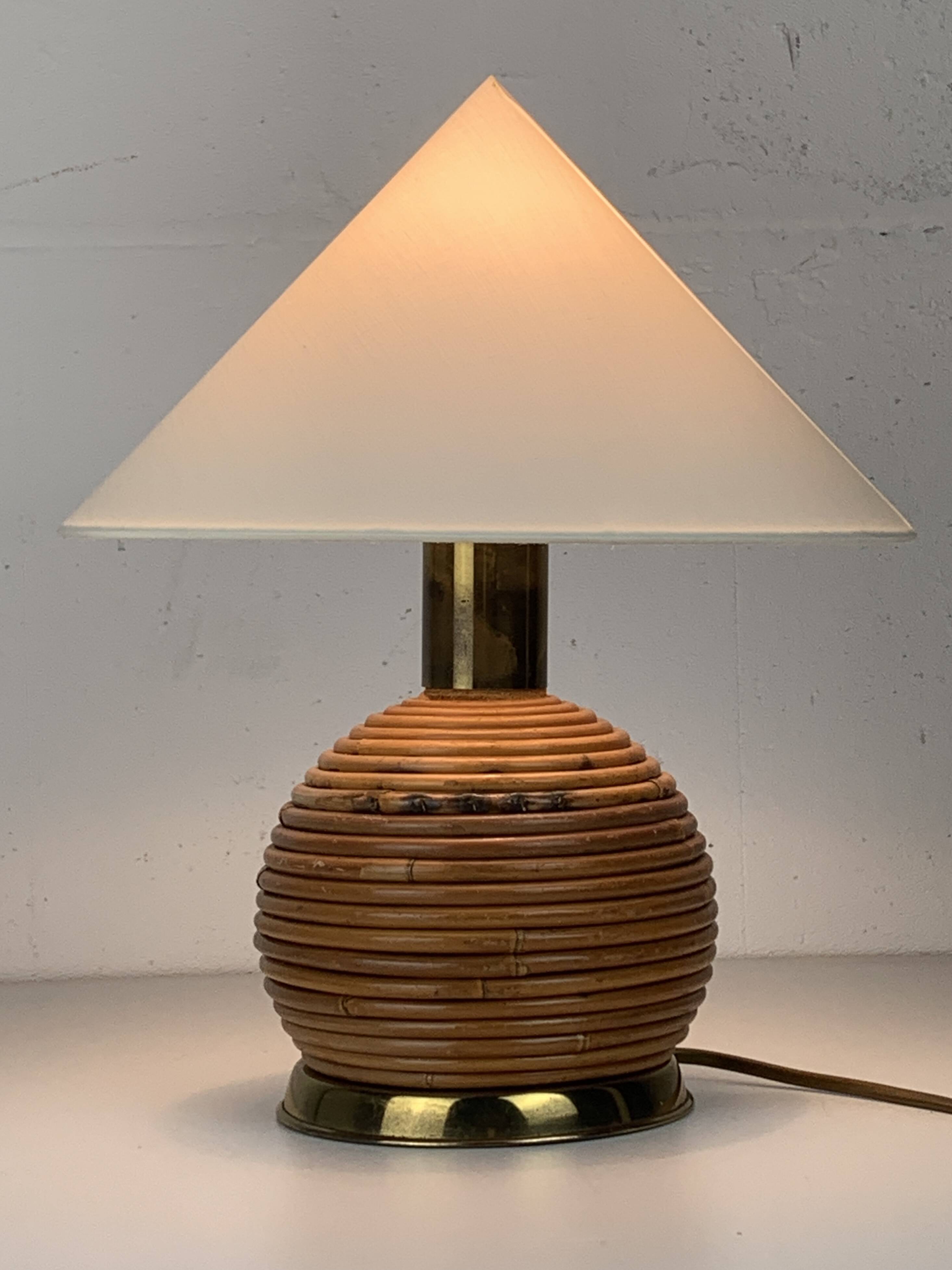 Lampe de table en rotin, bambou et laiton, Italie années 1970