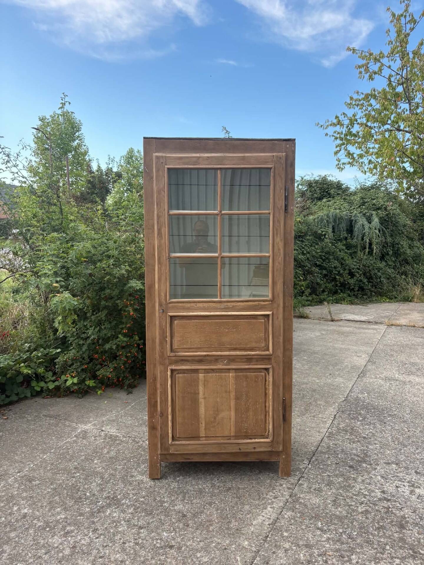 Armoire / vitrine  ancienne en bois massif