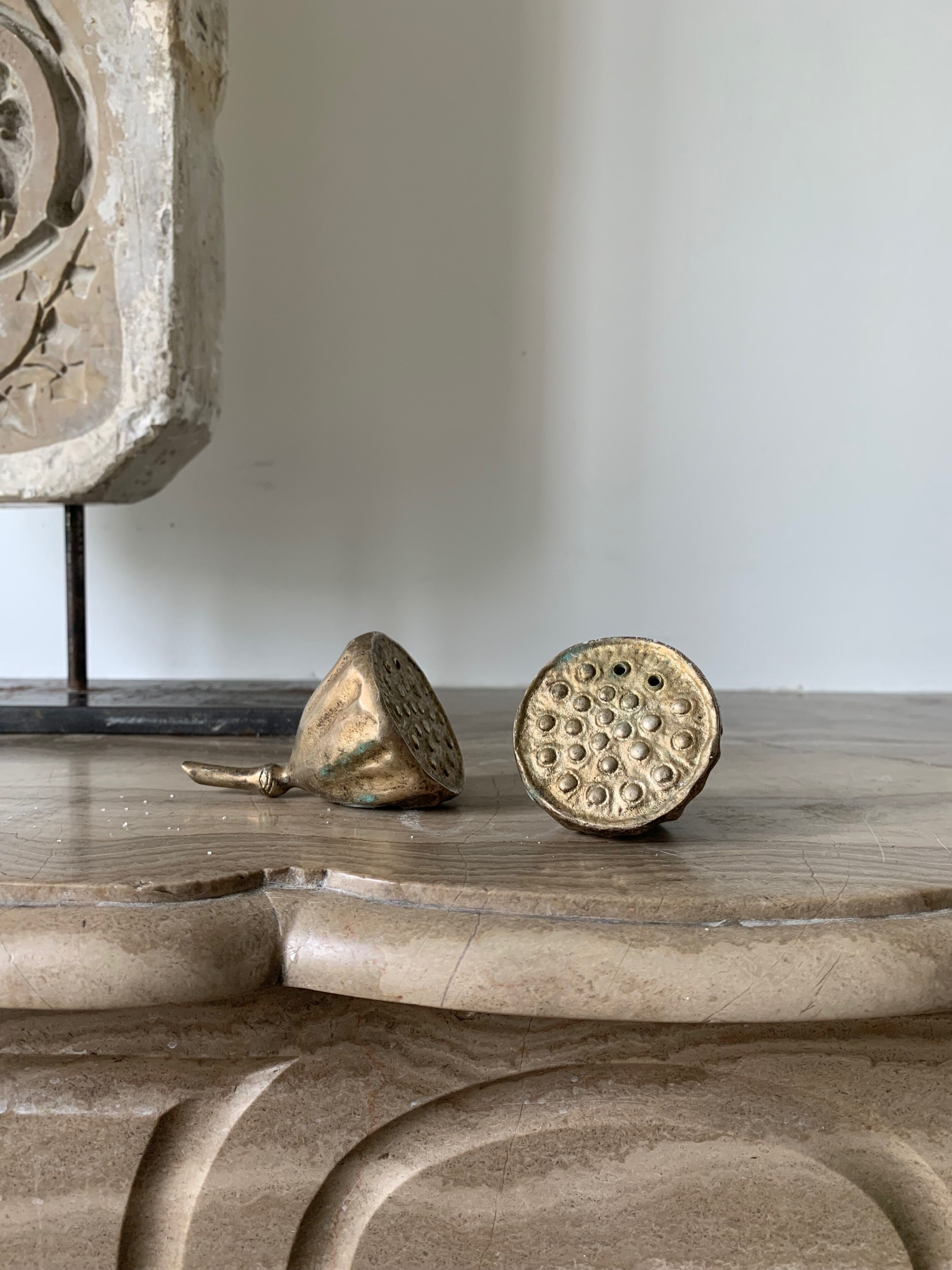 Silver lotus heart-shaped salt and pepper shaker