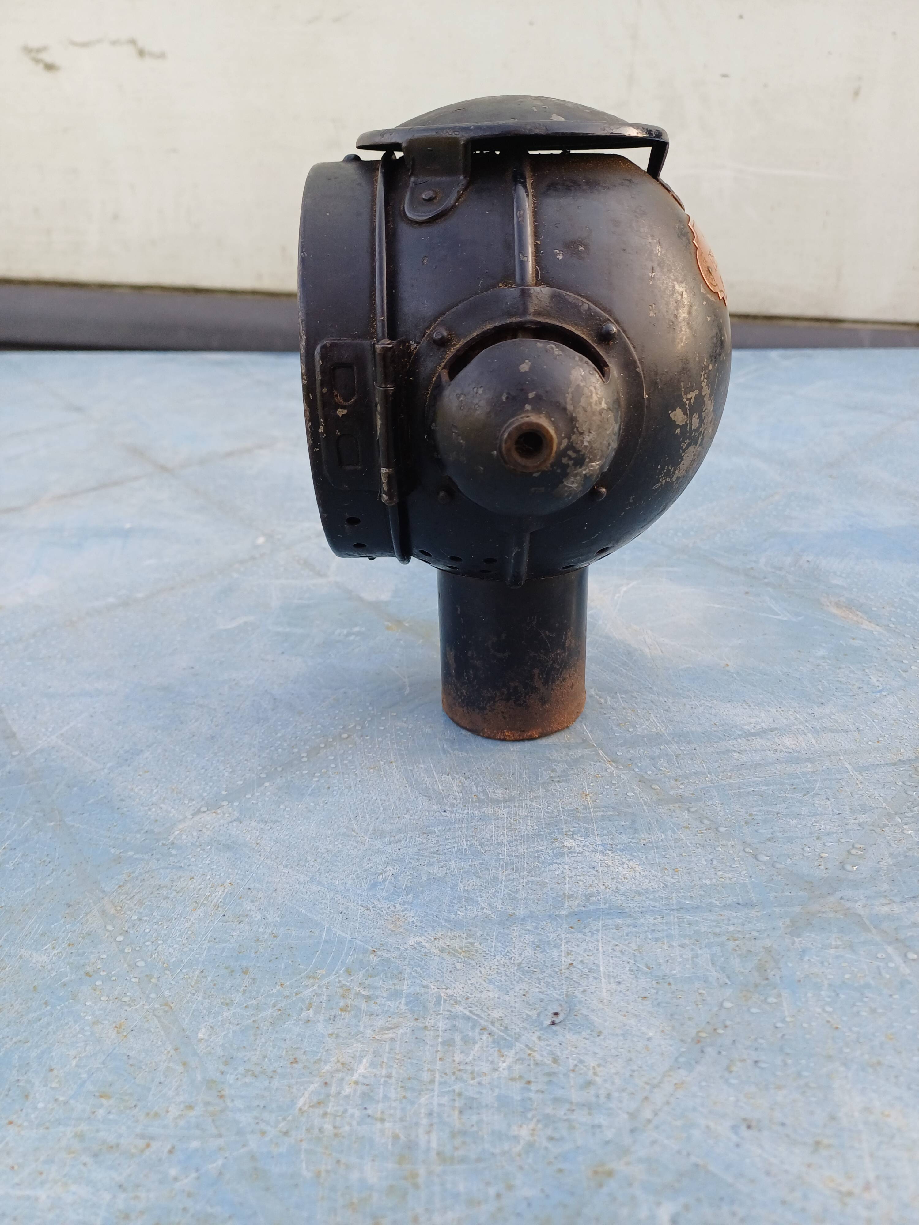 Bernard Headlight Lamp “The Vestales”