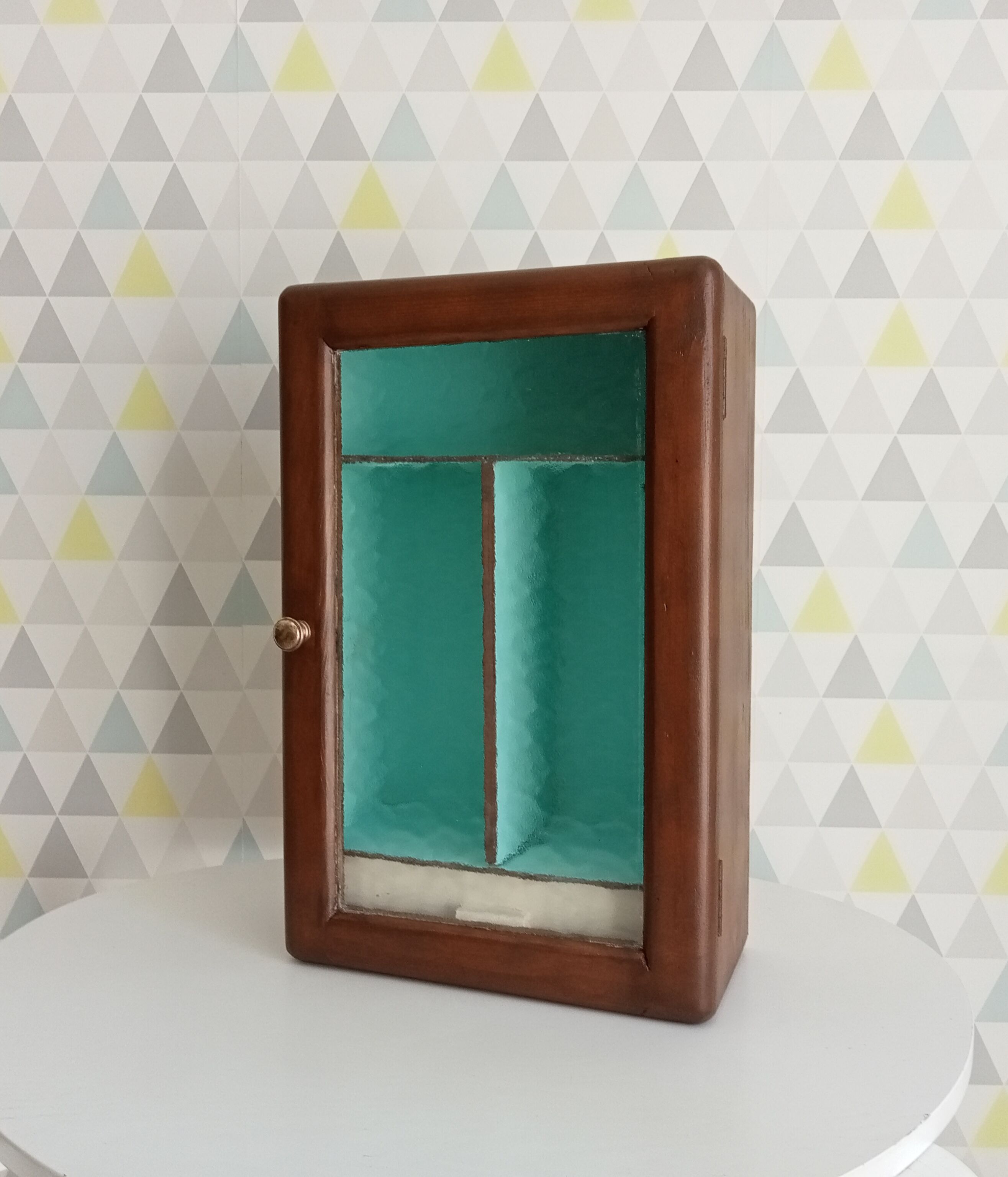 Medicine cabinet 50s 60s