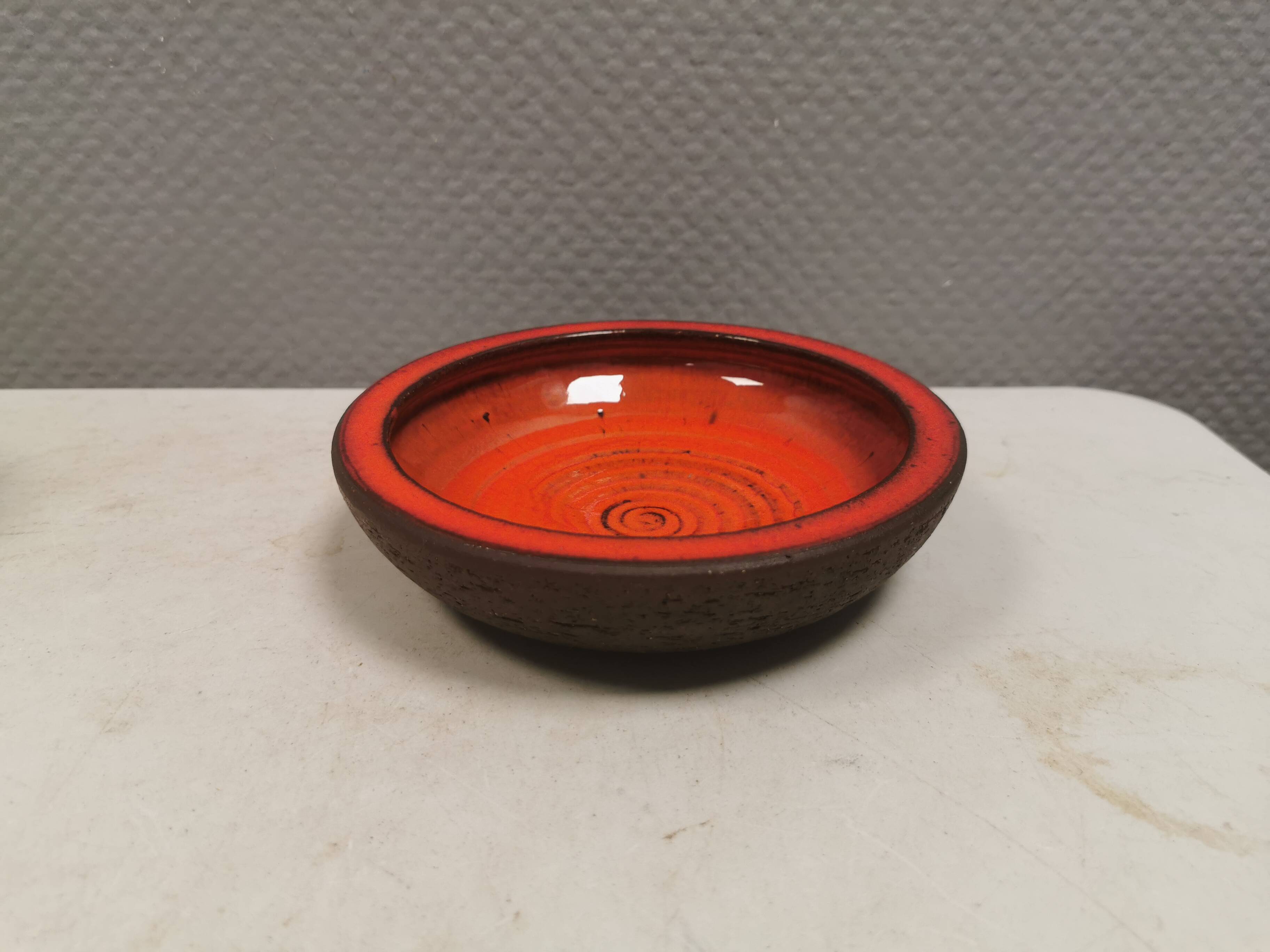 Ceramic bowl from Holbæk Ceramics Denmark, 1970s–1980s.