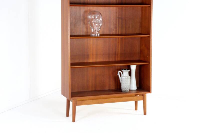 Johannes Sorth pour la bibliothèque de Bornholms Møbelfabrik - design danois