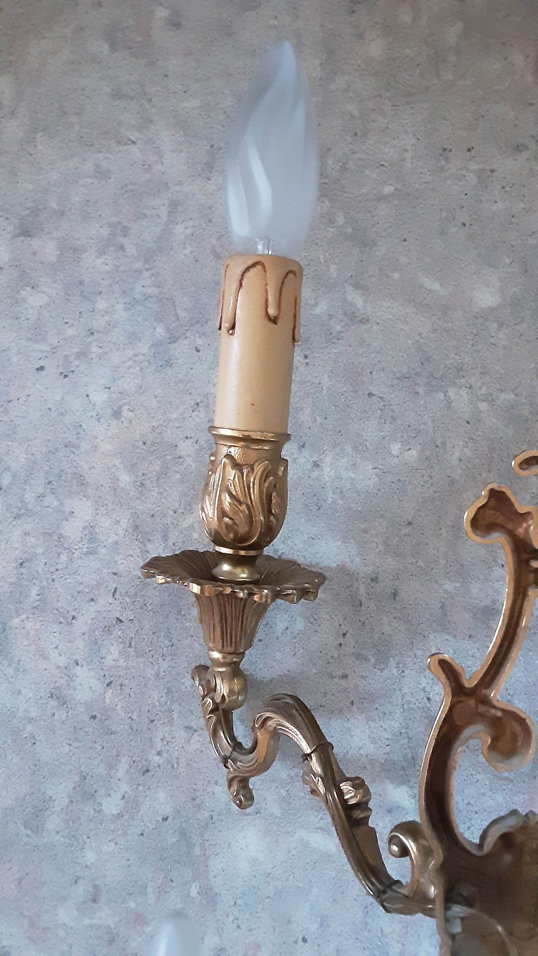 Pair of gold bronze appliques - year 60