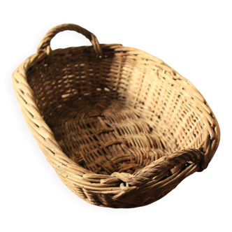 Wicker basket with two oval handles