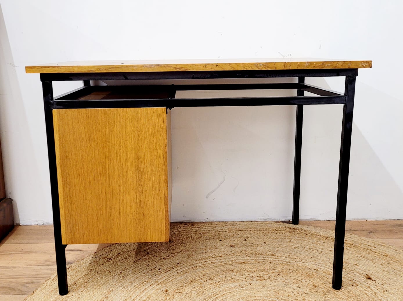 Bureau en bois et métal