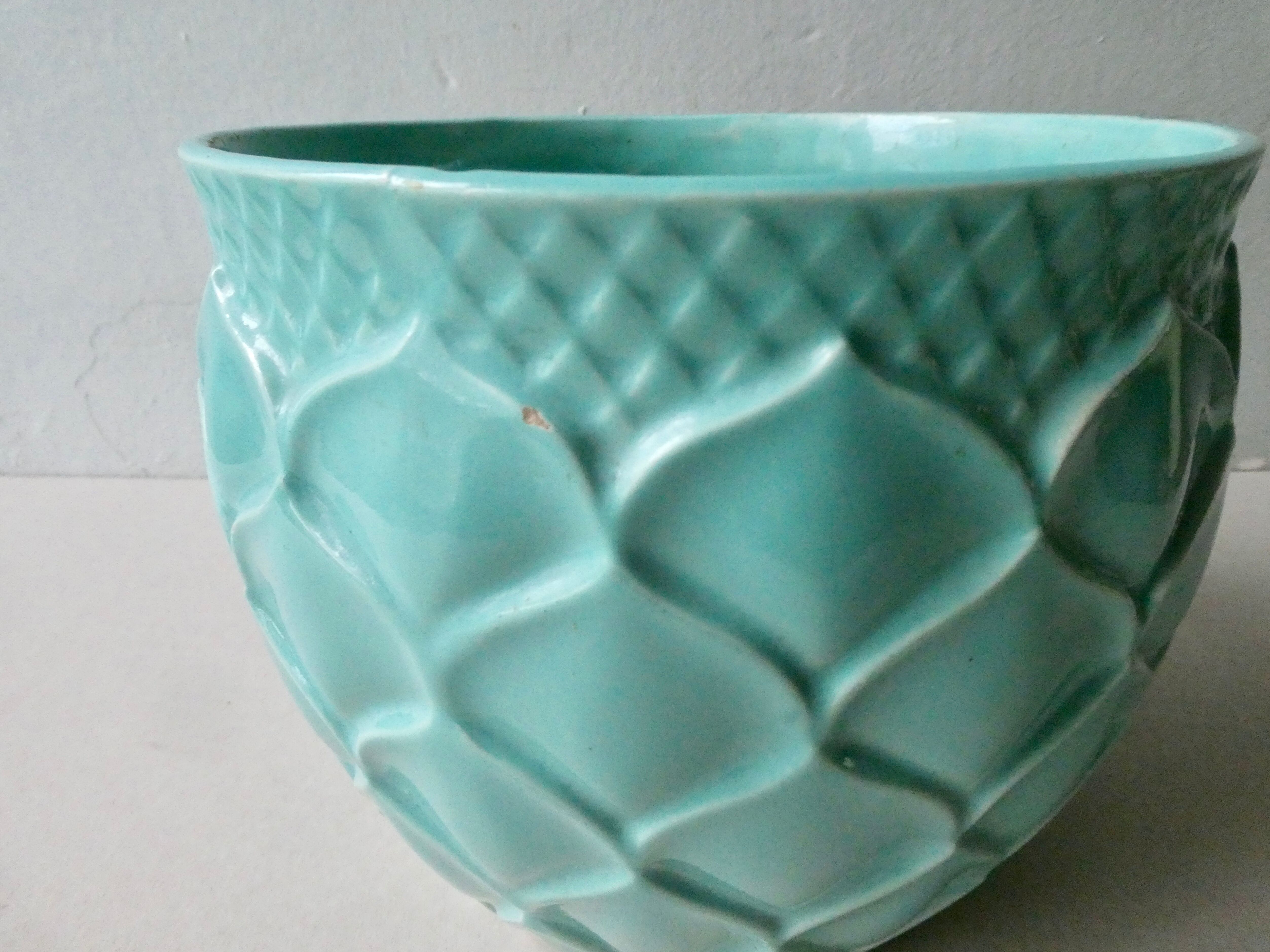 Ceramic pot cover Saint Clément France, artichoke model