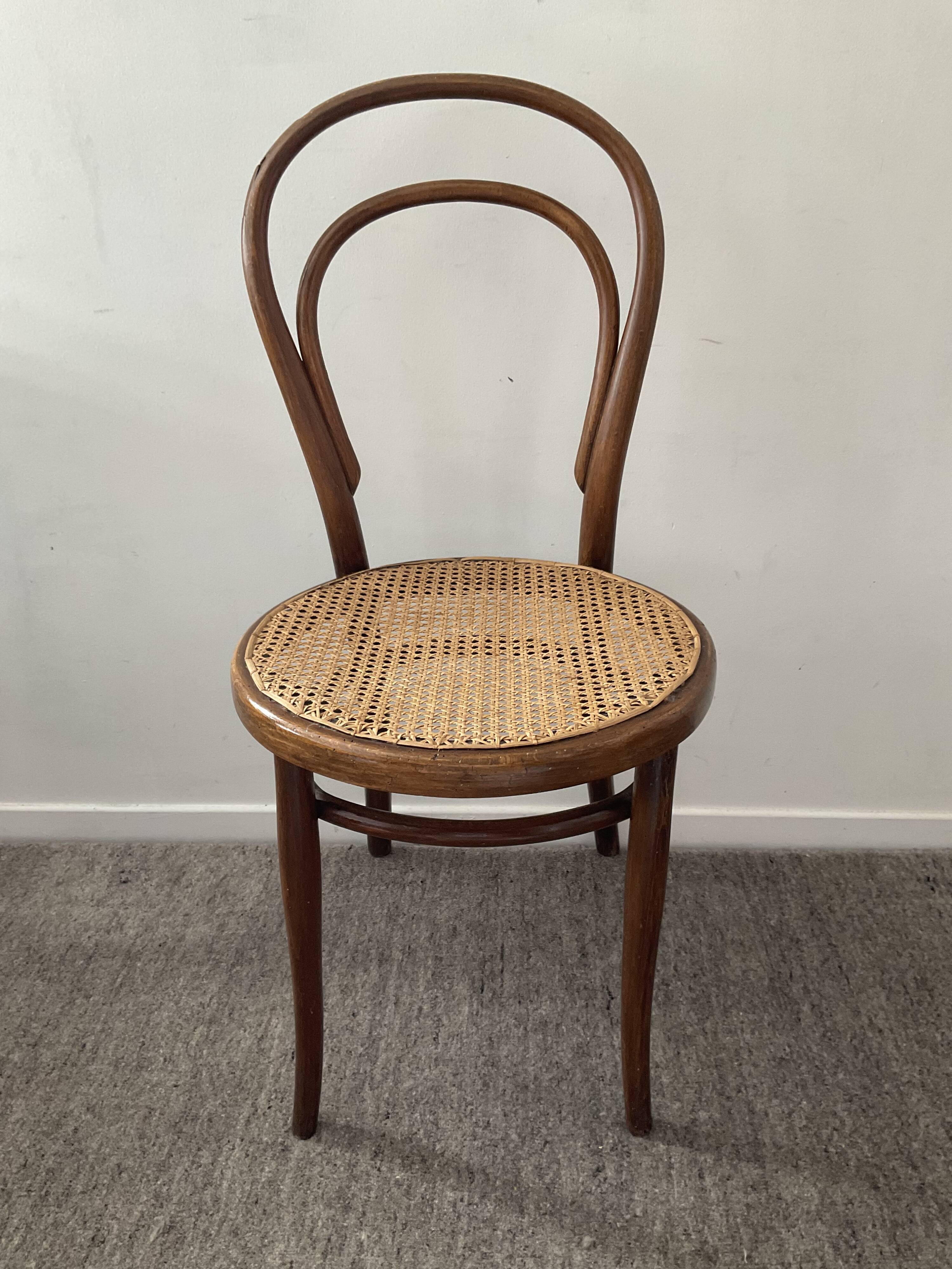 Bistro chair Thonet n°18