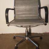 Office chair 70