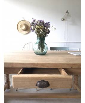 Farm table