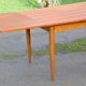 Table scandinave