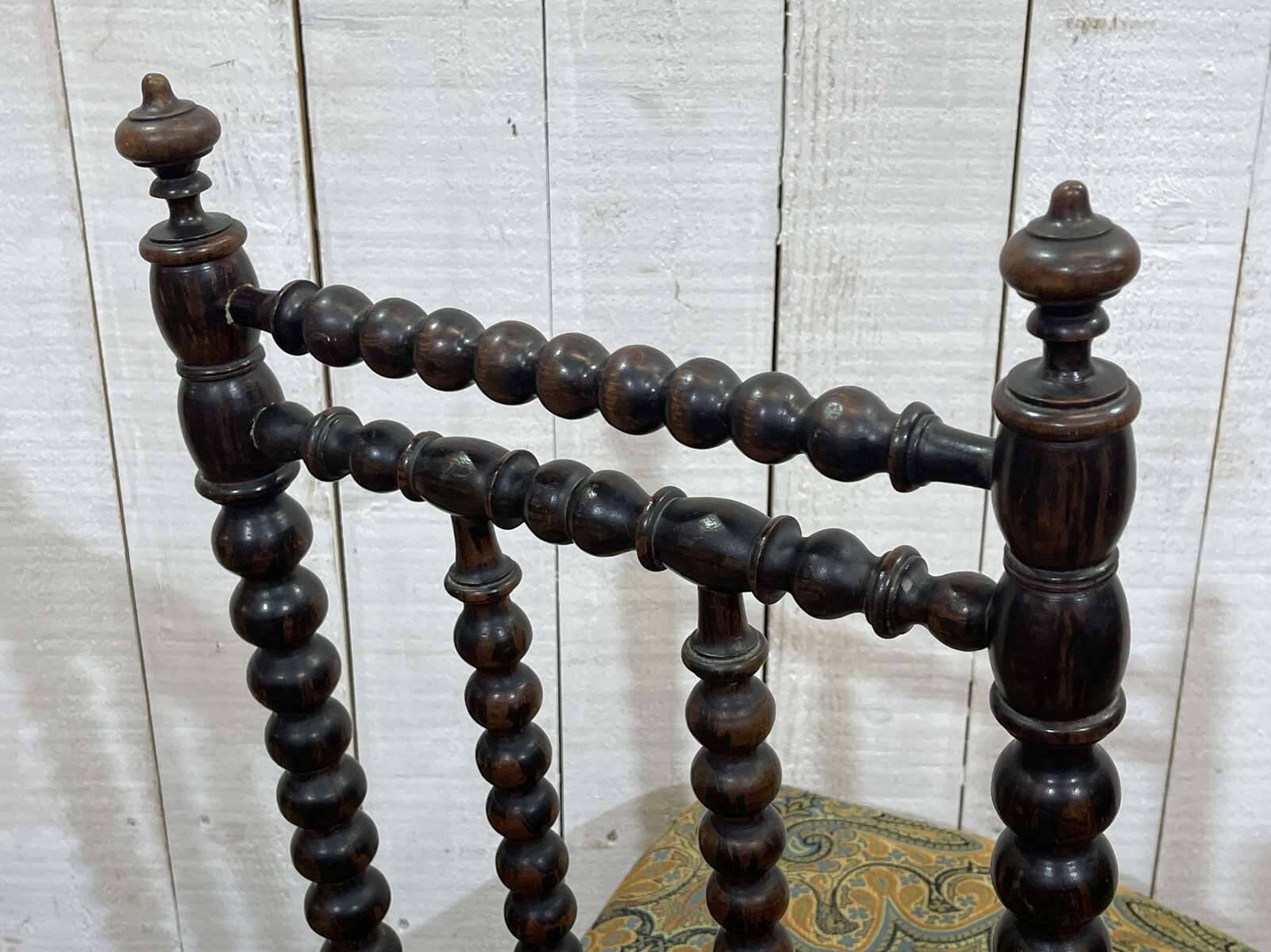 Chair in turned wood and rosewood veneer, early 20th century