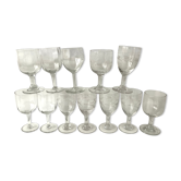 12 verres à pied dépareillés