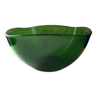 Transparent green salad bowl