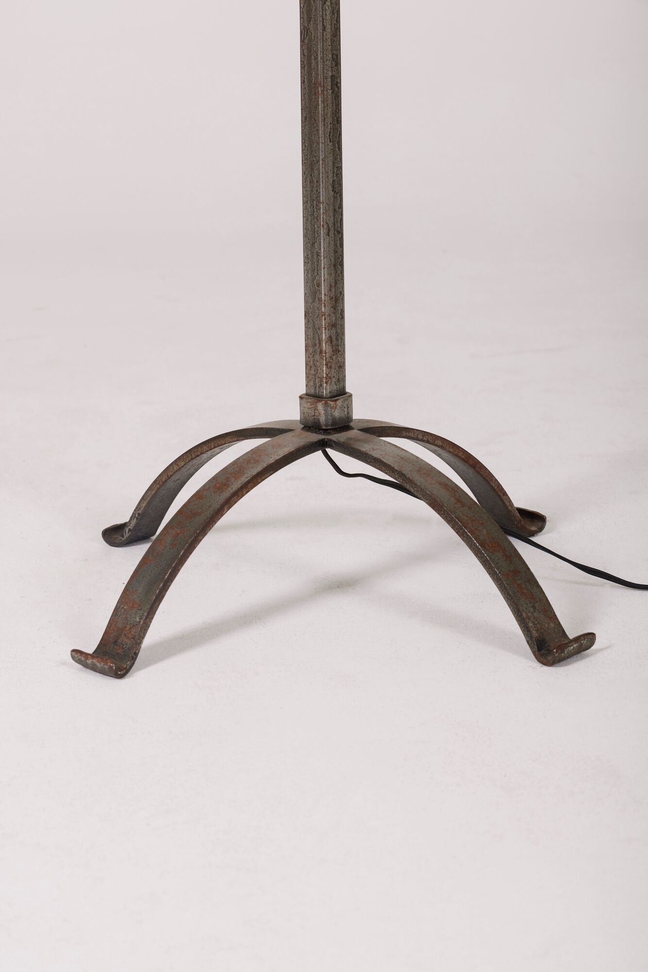 Floor lamp Rooster in beaten iron, 1950s, France