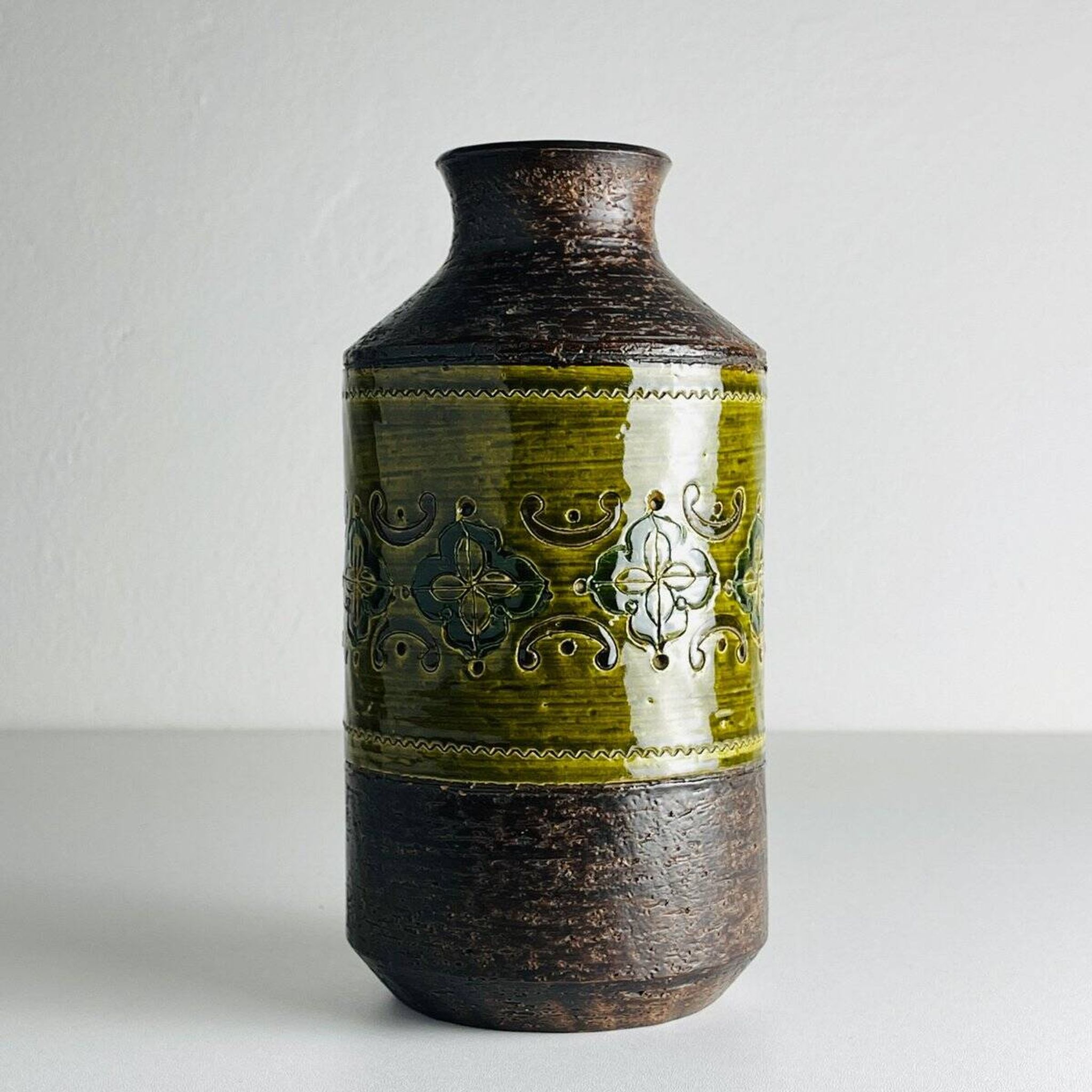 Vintage ceramic vase by Aldo Londi for Bitossi, Italy, 1970s.