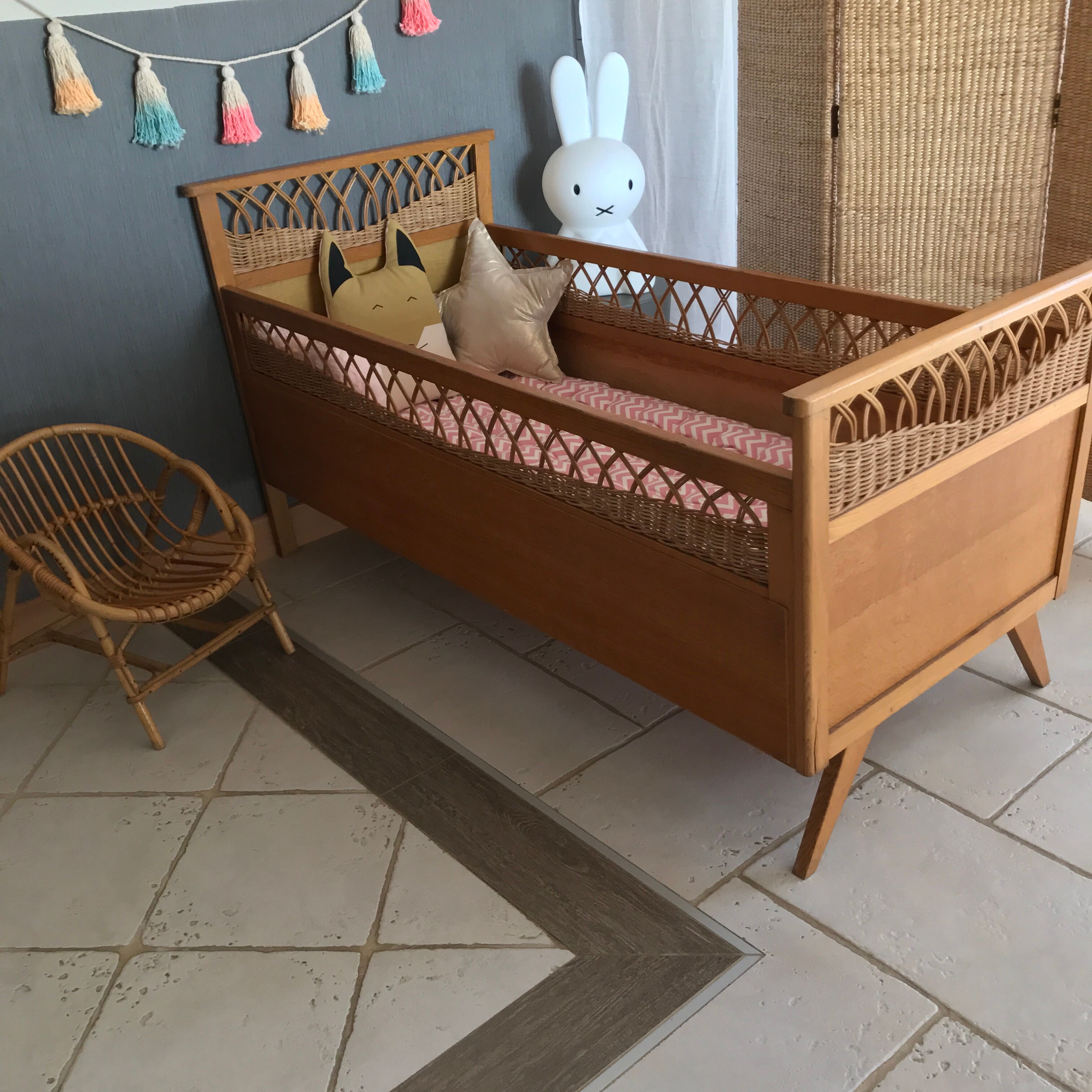 Vintage wood and rattan year 60 baby bed