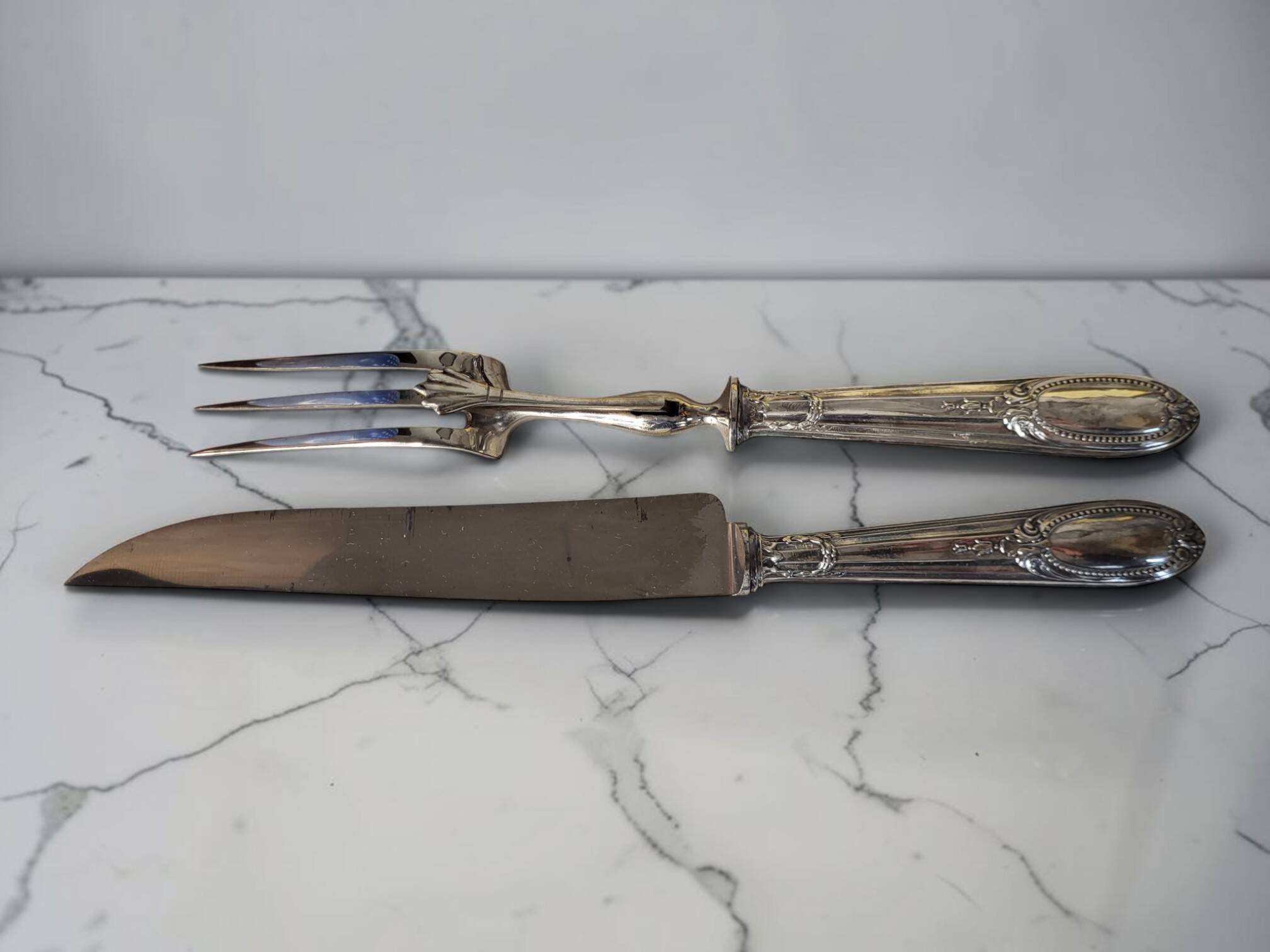 Silver serving cutlery