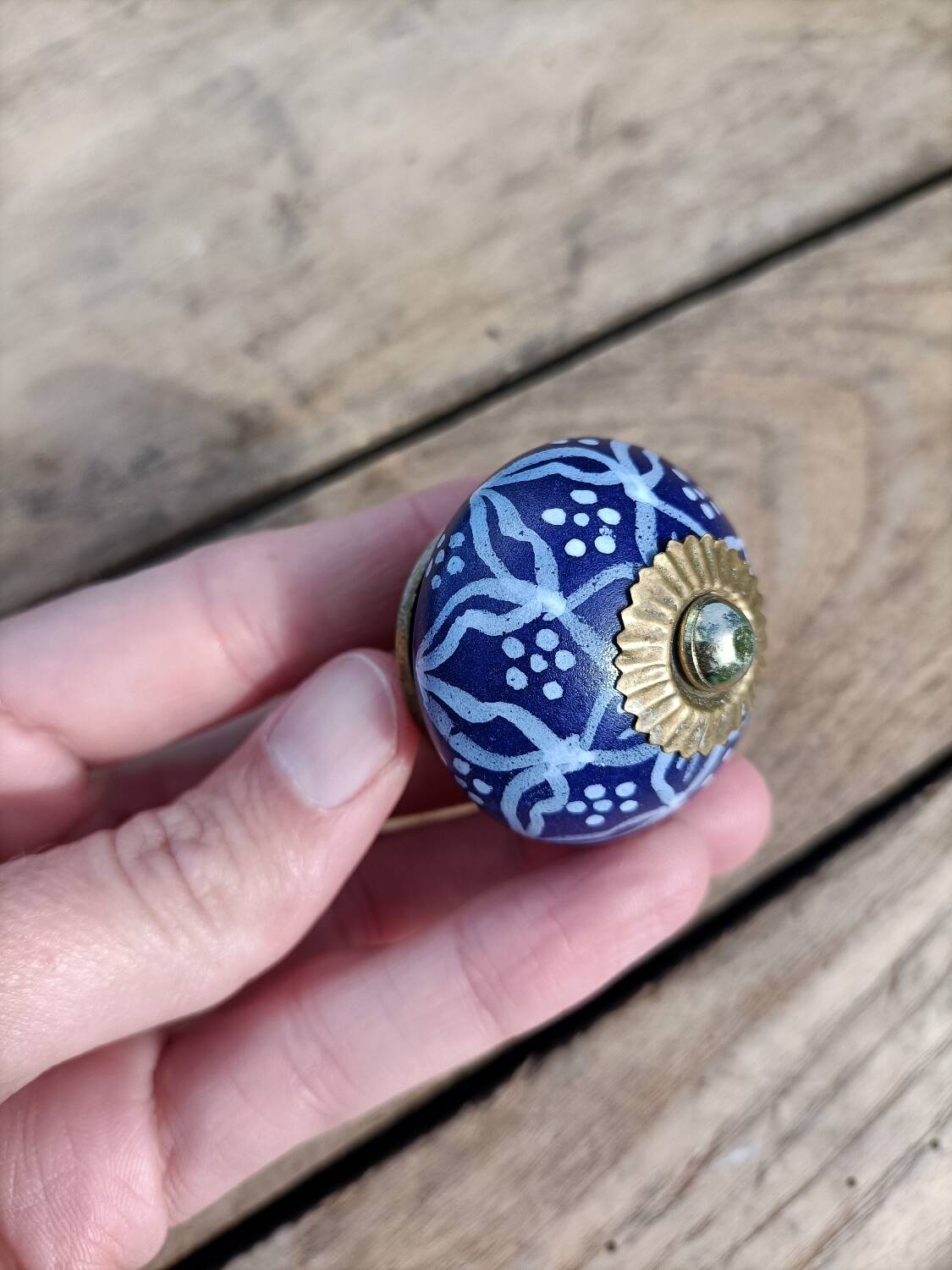 Genuine stoneware door knobs